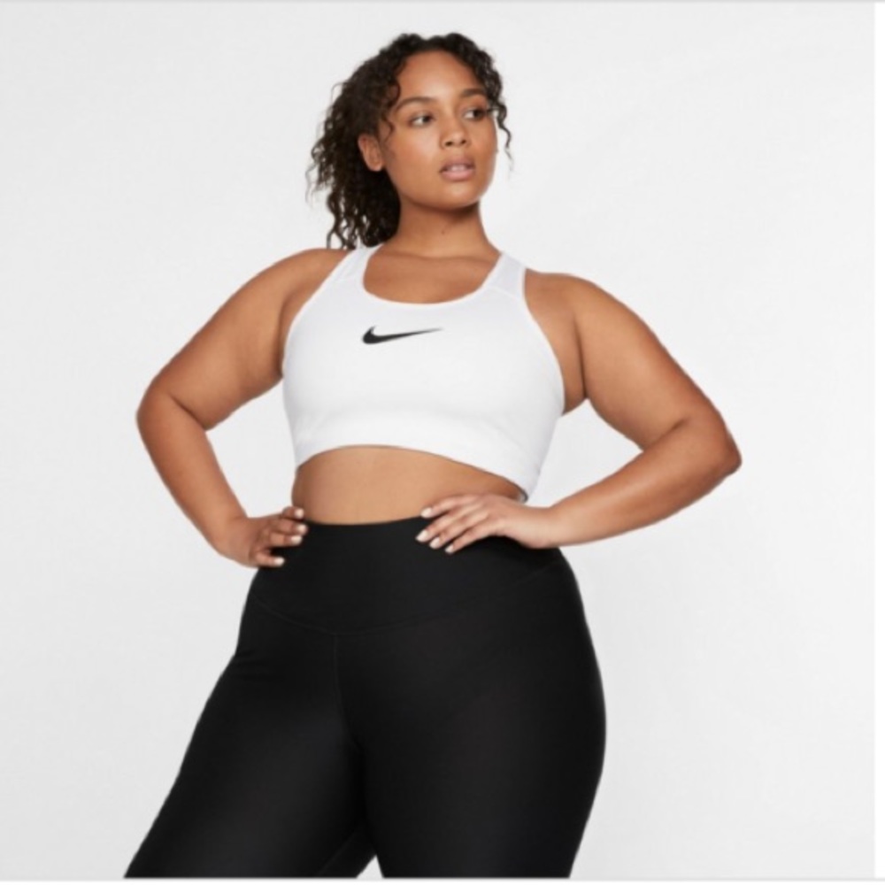 Women’s Plus Size 2X Nike Swoosh Sports Bra White